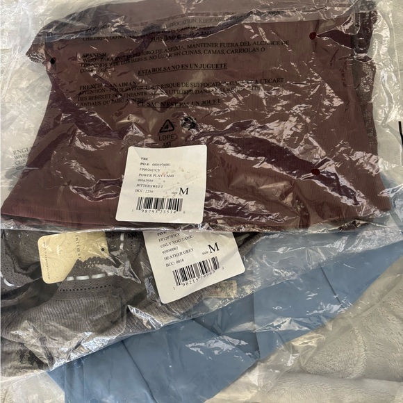 Intimately tops - Picture 6 of 6